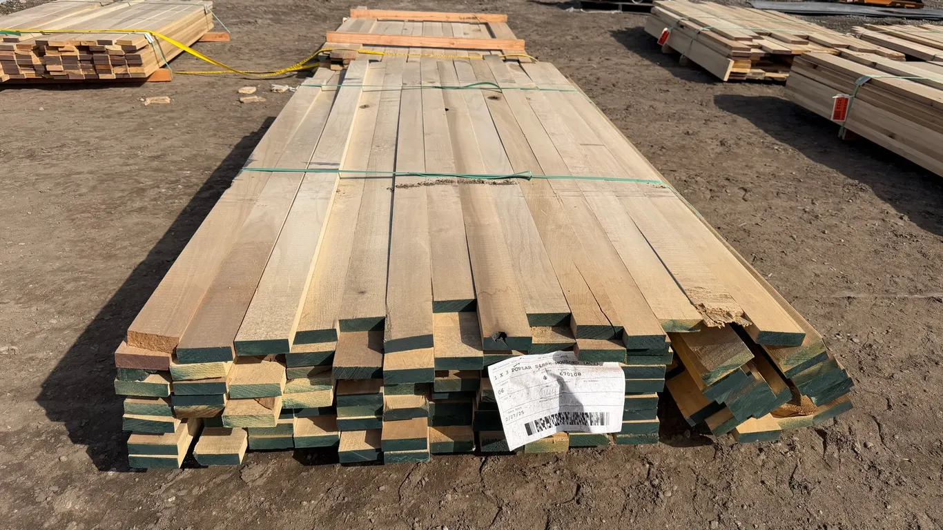 (155) 1 x 3 Kiln Dried Poplar Boards of Assorted Lengths