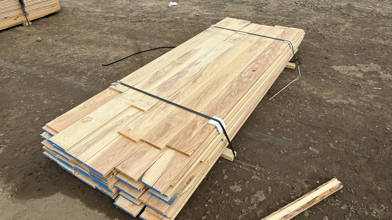 (68) 1/2" x 6-1/2" Ash Paneling