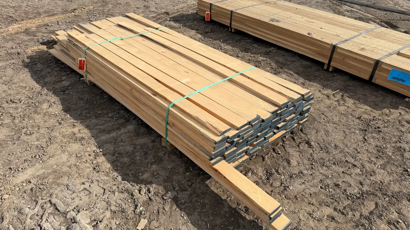 (111) 1 x 4 Kiln Dried Poplar Boards of Assorted Lengths
