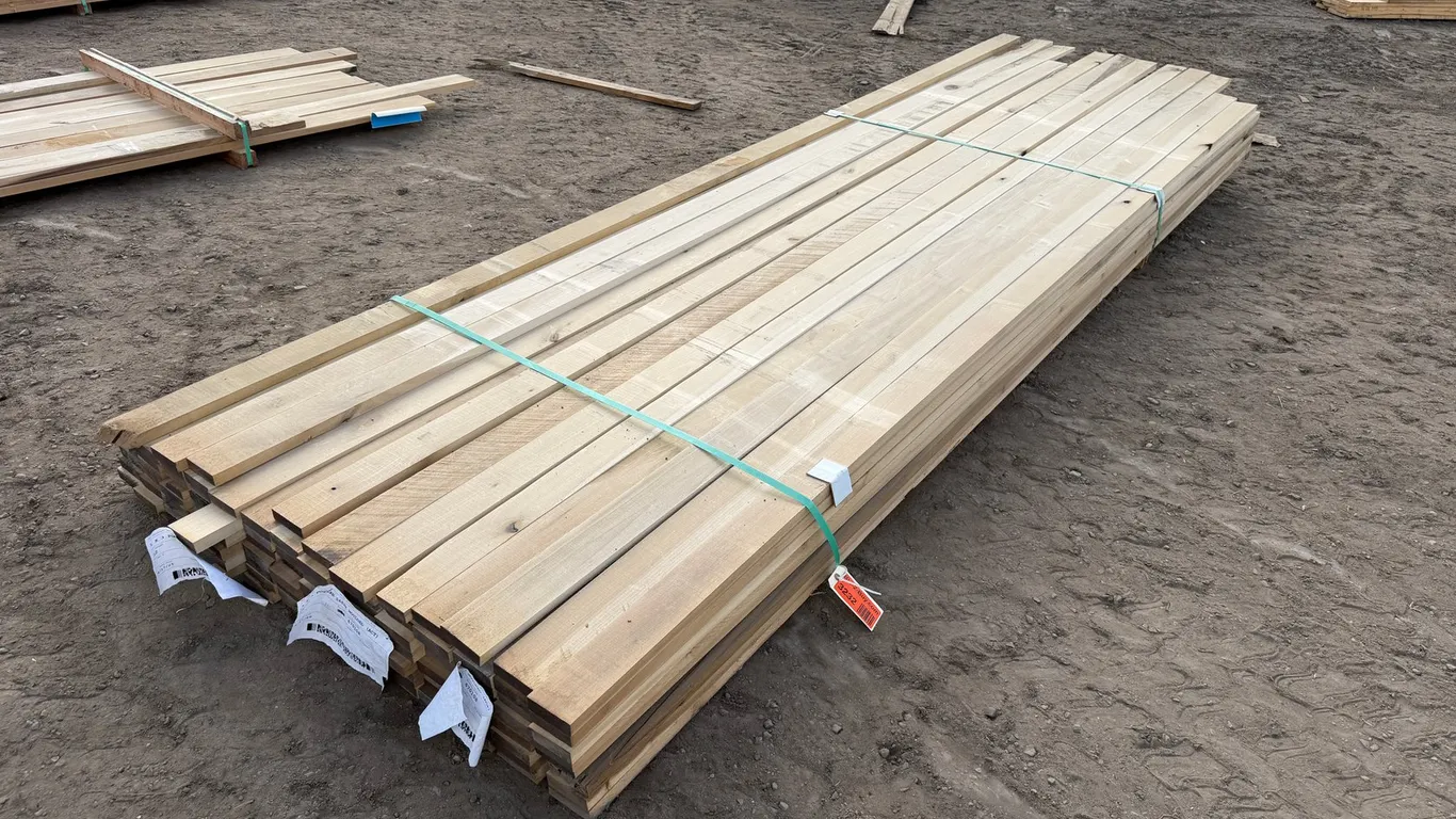 (109) 1 x 3 Kiln Dried Poplar Boards of Assorted Lengths