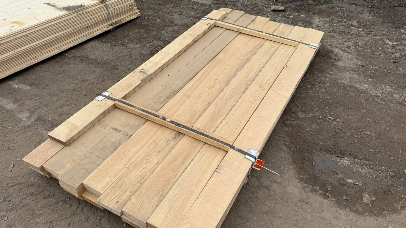 (34) 2 x 6 S4S Maple Boards of Assorted Lengths