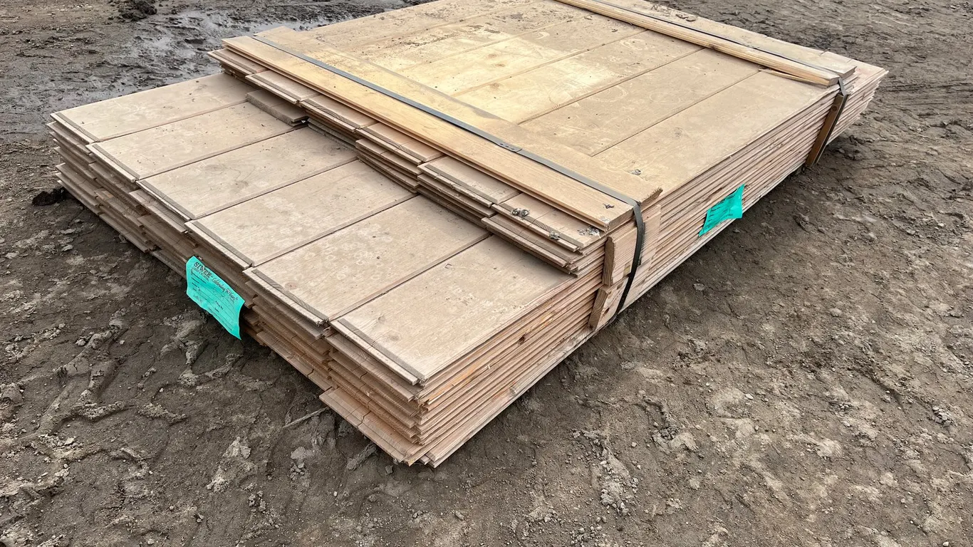 (72) 1x8x4' & 6' Pine Tongue and Groove Boards