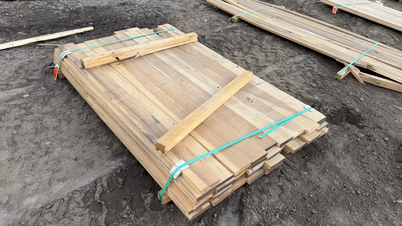 (45) 1 x 5 x 6' Kiln Dried Poplar Boards