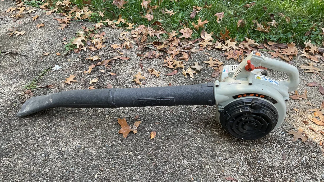 Echo ES-210 Leaf Blower with Gas Engine