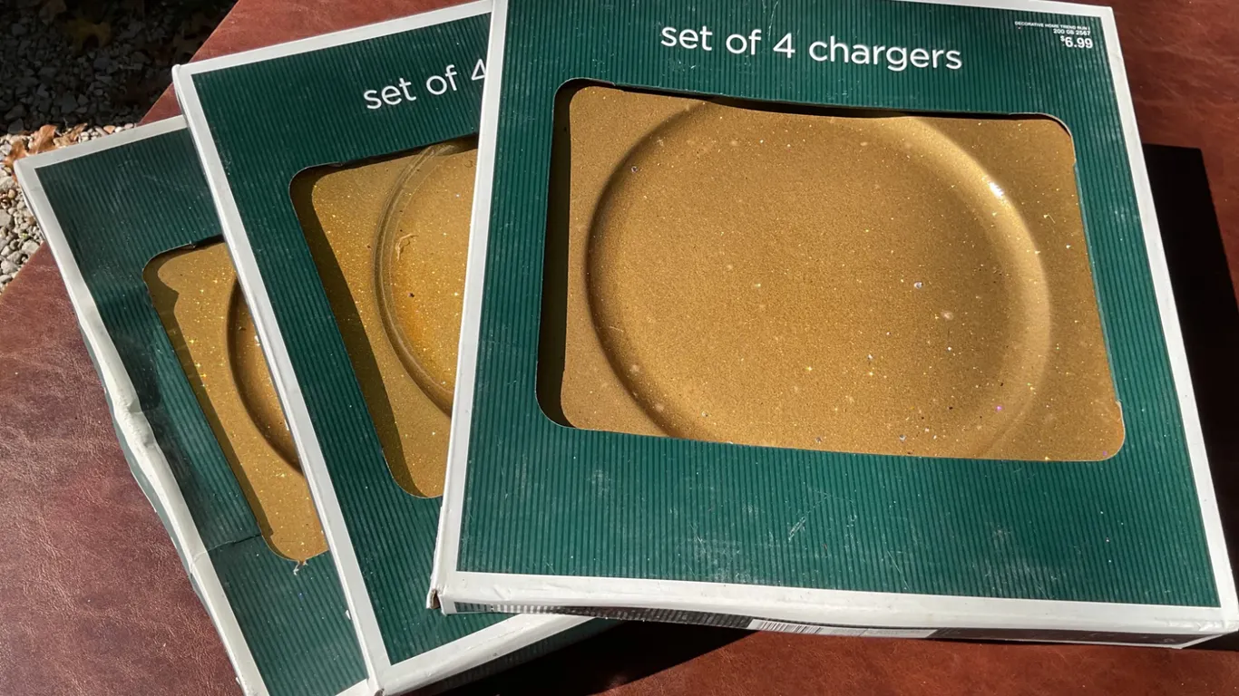 12 Gold Holiday 07 Charger Plates by Classic Tidings in Original Packaging