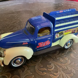 Golden Wheel Diecast 1940 Ford Pepsi-Cola Truck Model