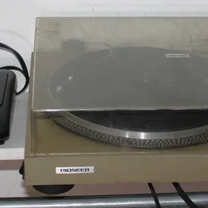 Pioneer PL-516 Turntable & Kinyo VHS Rewinder