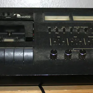 Nakamichi 600 2 Head Cassette Console Deck