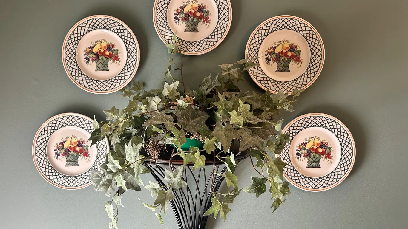 Wall Decor: Plates, and Metal Plant Holder w/ Faux Greenery