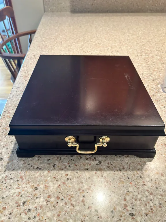 Bombay Tea Chest