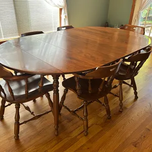 Dining Room Table and 6 chairs
