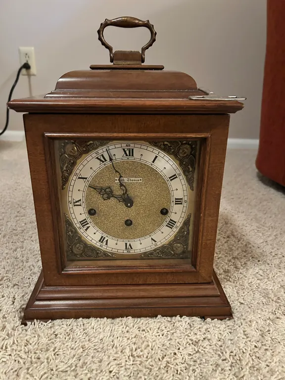 Mantle Clock with Key
