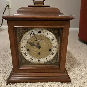 Mantle Clock with  Key