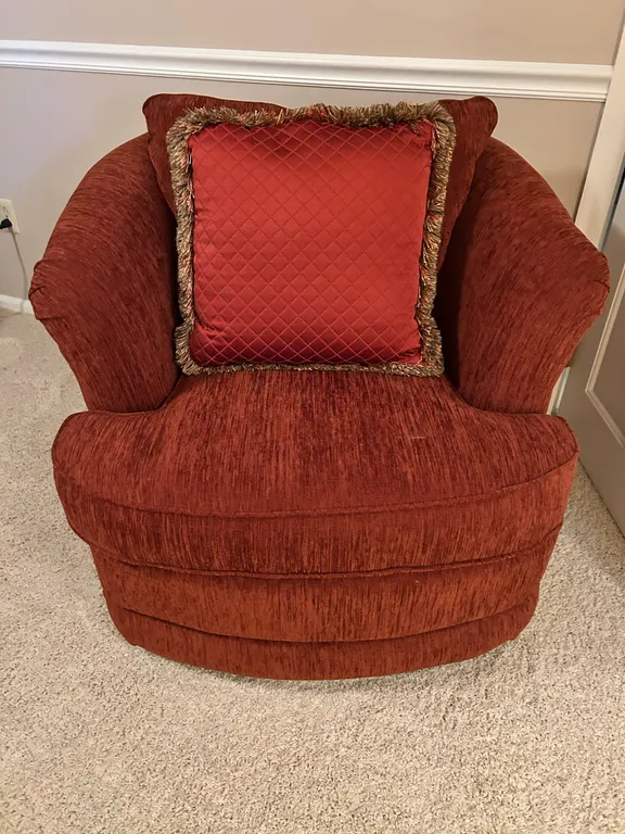 Red Cloth Swivel Chair