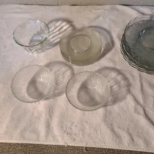 19 piece glass dishware set