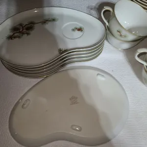 6 Hand painted pine cone plates and 5 mugs