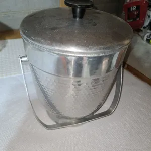 Aluminum ice bucket