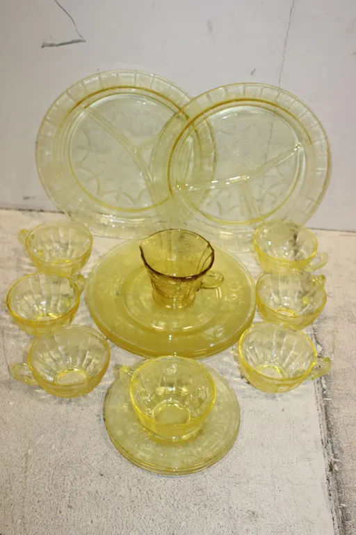 Depression Glass Tableware