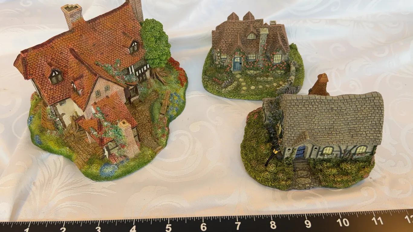 3 Thomas Kinkade candlelight cottages