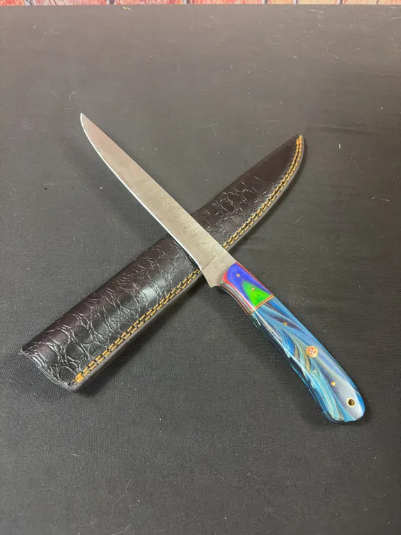 Damascus Steel Knife and Leather Sheath
