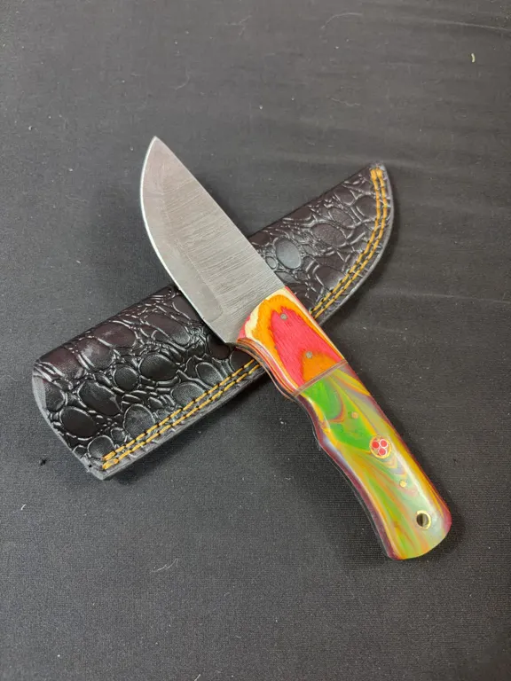 Damascus Steel Knife and Leather Sheath