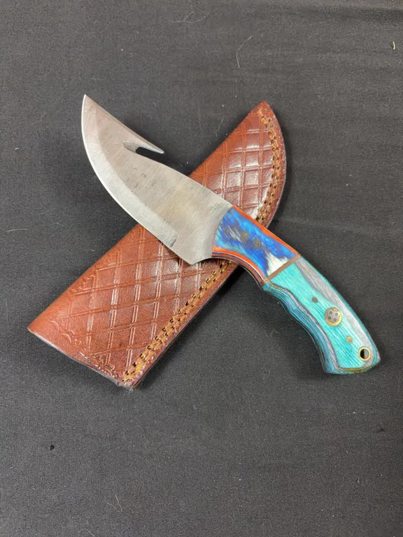 Damascus Steel Knife and Leather Sheath