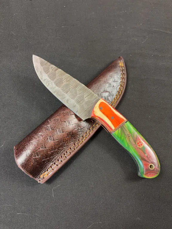 Damascus Steel Knife and Leather Sheath