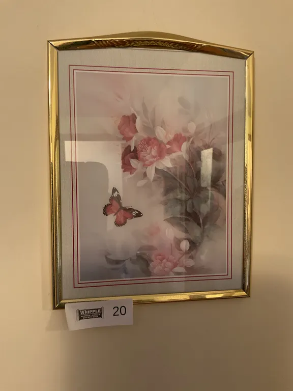 3 wall pictures