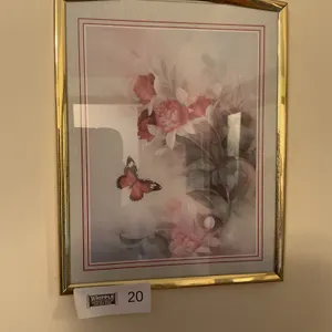 3 wall pictures