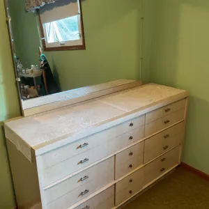 Blonde oak dresser w/mirror, chest of drawers
