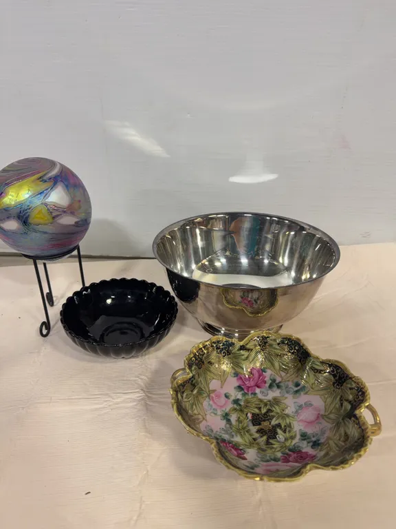 Art Glass Paperweight, Decorative Bowls & Porcelain