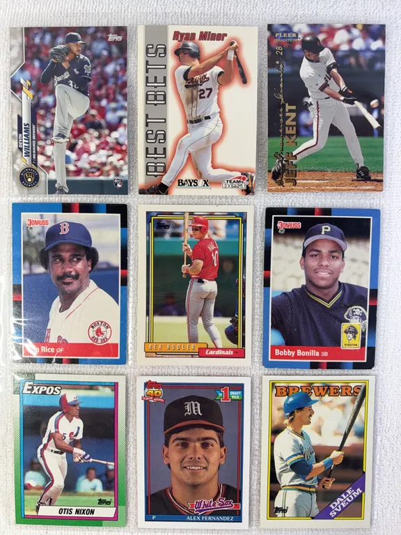 MLB Baseball Cards in Sleeve