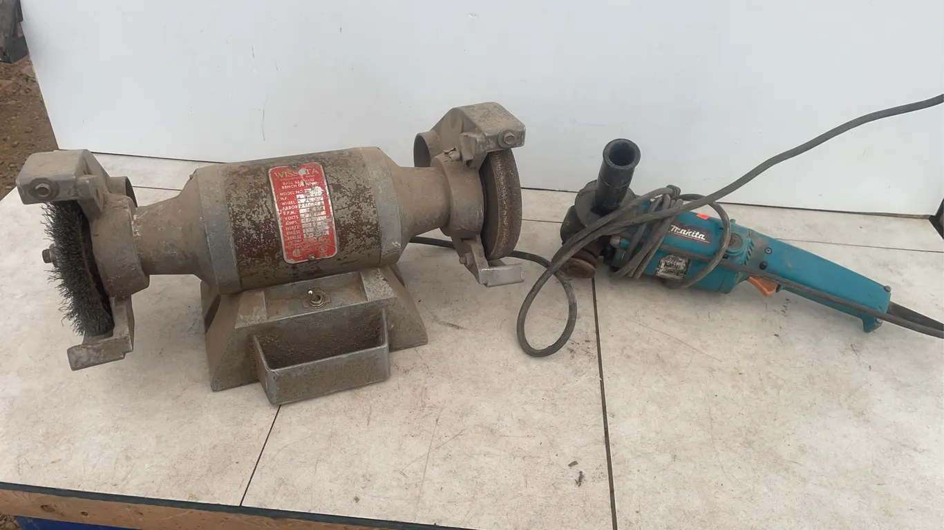 6" bench grinder working, Makita angle grinder working condition