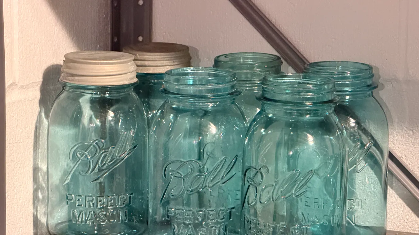 SET OF 6 QUART BLUE BALL "PERFECT MASON" JARS