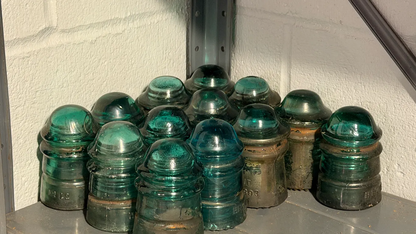 13 HEMINGRAY ELECTRICAL INSULATORS