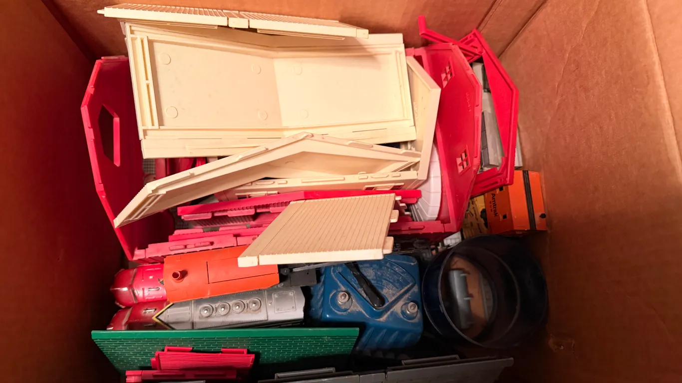 VINTAGE COUTNRY FARM TOYS