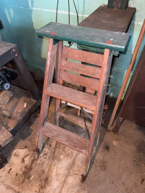 3 ft Wood Step Ladder
