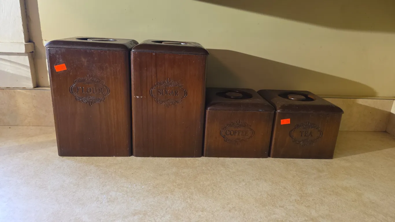 Wooden canister set