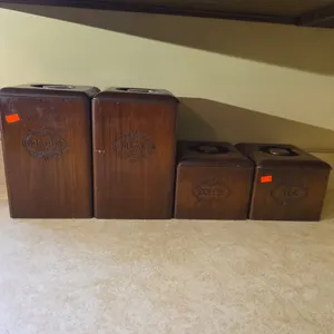 Wooden canister set