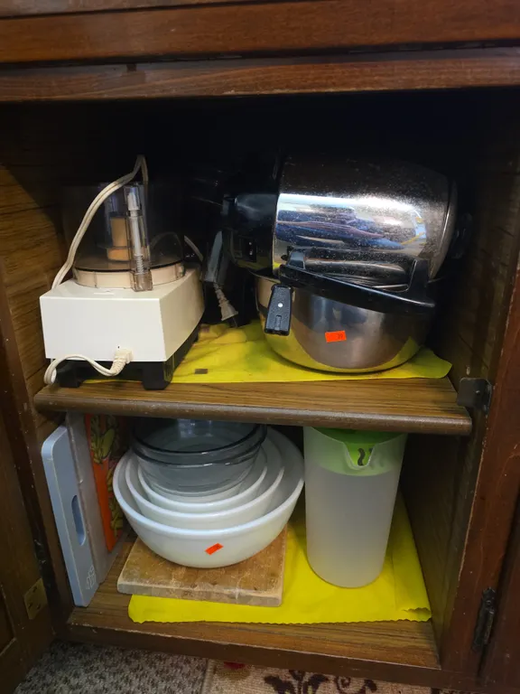 Set of bowls, chopper , cutting boards