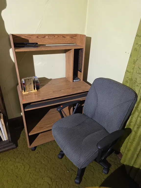 Computer desk n chair