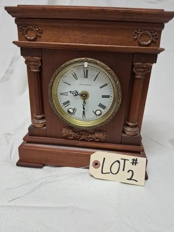Seth Thomas-Marked Wood Mantel Clock with Quartz R