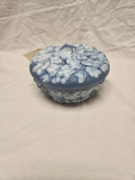 Phoenix/Consolidated-Attributed Blue and White Flo