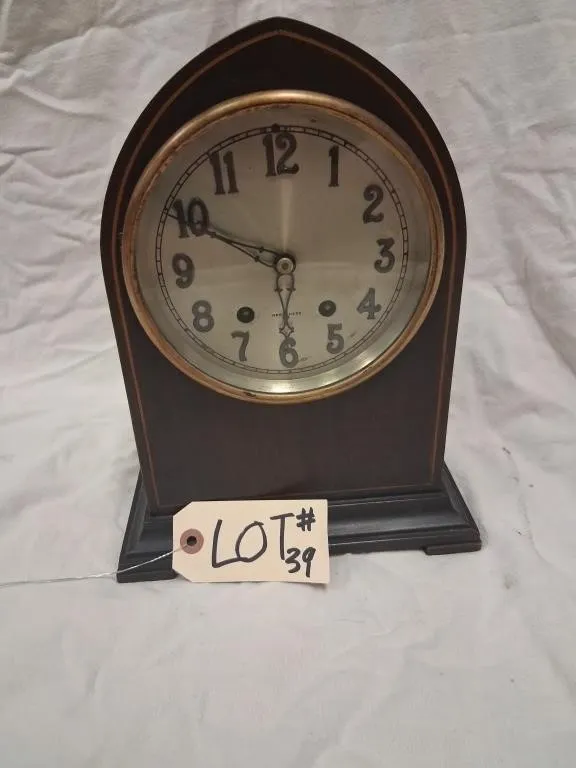 Herschede Hall Clock Co. Black Mantel Clock, Seria