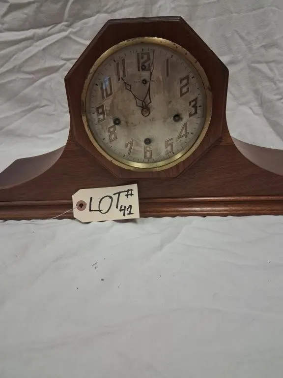 New Haven Clock Co. Chiming Wood Mantel Clock