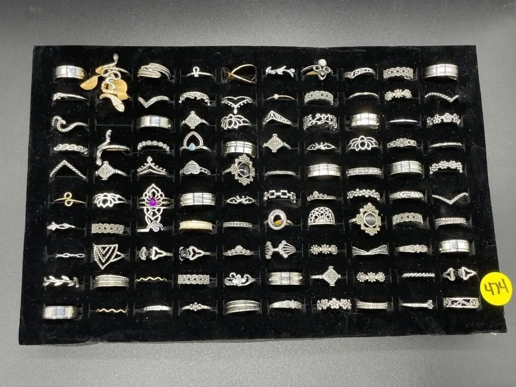 Tray of 100 Silver Toned Rings