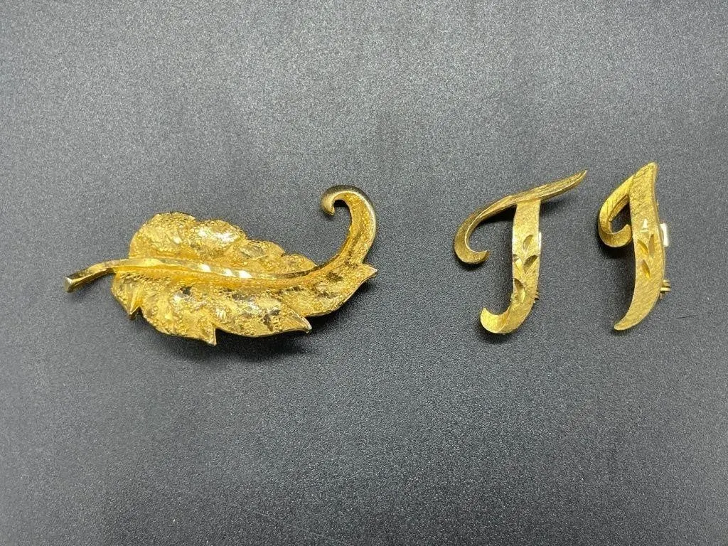 3 Vintage Mamselle Brooches