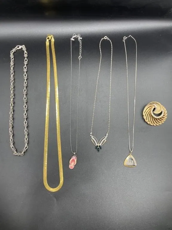 Vintage Jewelry - Assorted Fashion Necklaces &