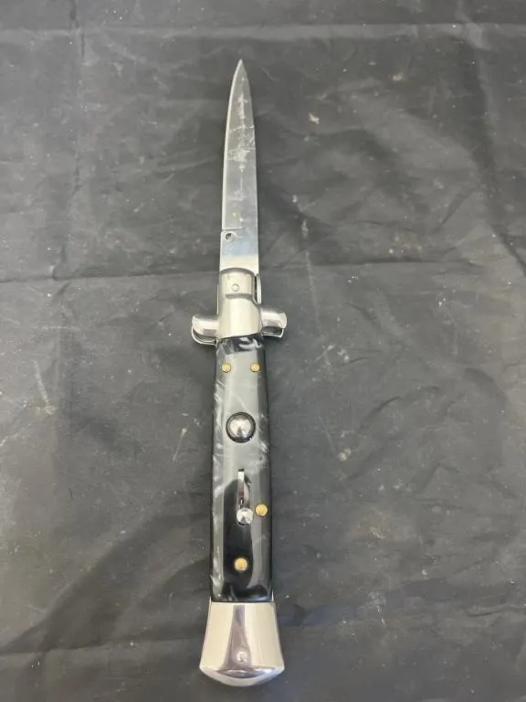 Switchblade Knife in box