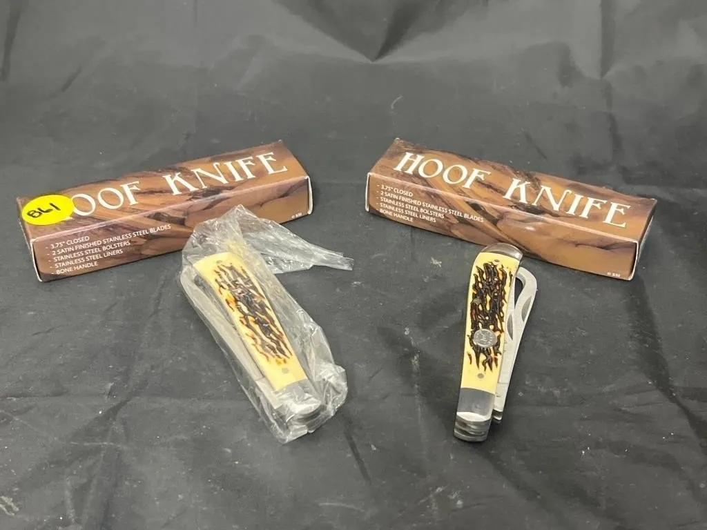 2 - Hoof Knives in box